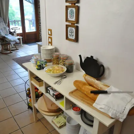 Maison d'hôtes Les 5 Noyers *